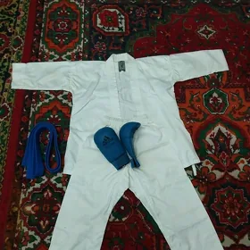 Karate (kumte) esik