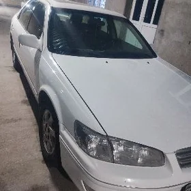 Toyota Camry 1999