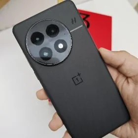 OnePlus 13