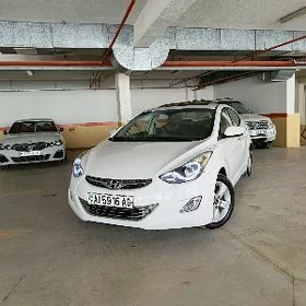 Hyundai Elantra 2012