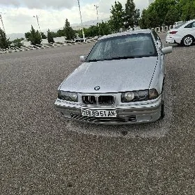 BMW 325 1992