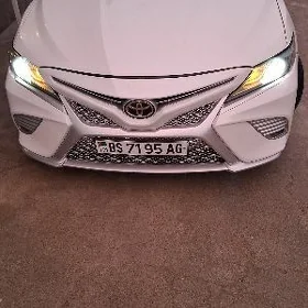 Toyota Camry 2018
