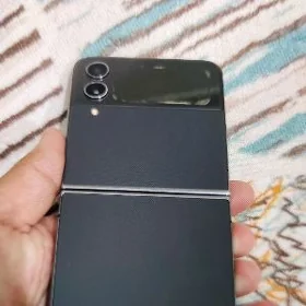 samsung galaxy Z flip4