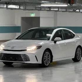 Toyota Camry 2025