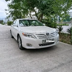 Toyota Camry 2010