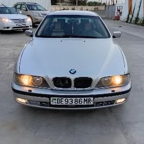 BMW E39 2000