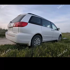 Toyota Sienna 2005