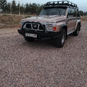 Nissan Patrol 1994