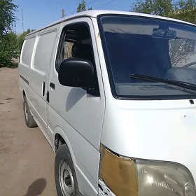 Toyota Hiace 2000