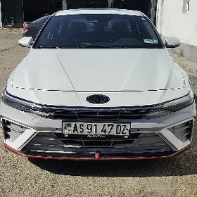Hyundai Elantra 2025