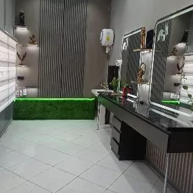 Arenda yer parihmaher un