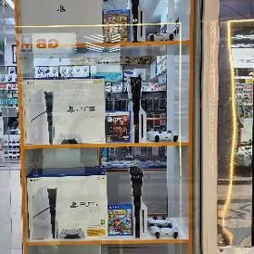 PLAYSTATION 4 WE 5