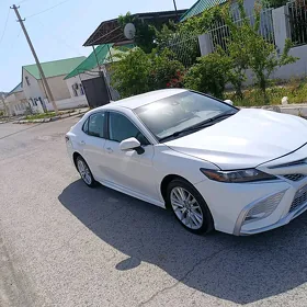 Toyota Camry 2022
