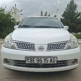 Nissan Tiida 2008