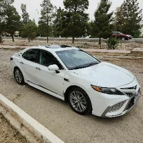 Toyota Camry 2022