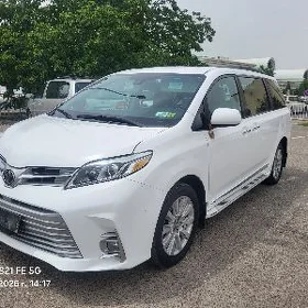 Toyota Sienna 2020
