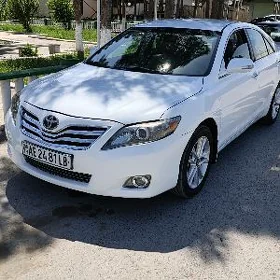 Toyota Camry 2011