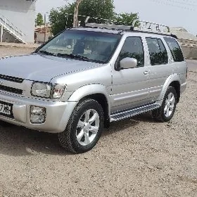 Infiniti QX4 1998
