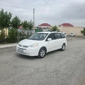Toyota Sienna 2004