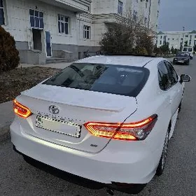 Toyota Camry 2019
