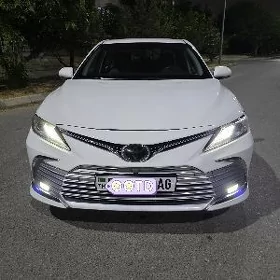 Toyota Camry 2018