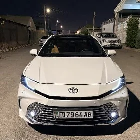 Toyota Camry 2024