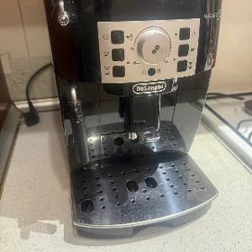 DeLonghi kofe aparat