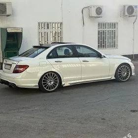 Mercedes-Benz C350 2014