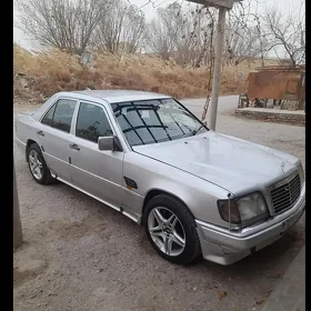 Mercedes-Benz E320 1993
