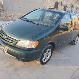 Toyota Sienna 2002