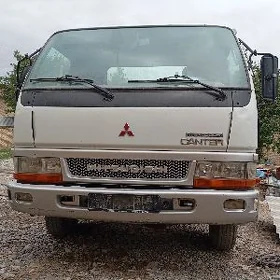 Mitsubishi Canter 2004