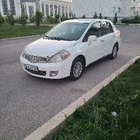 Nissan Versa 2010