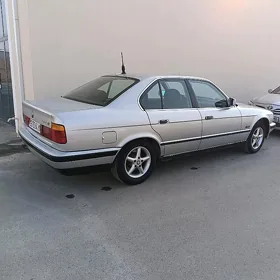 BMW 525 1989
