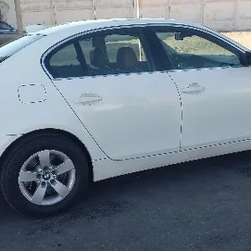 BMW E60 2004
