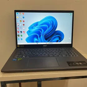 Acer Aspire i5-13 / RTX  2050