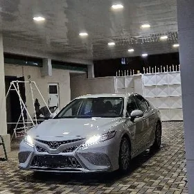 Toyota Camry 2022
