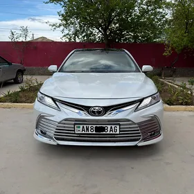 Toyota Camry 2020