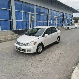 Nissan Versa 2010