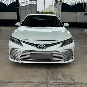 Toyota Camry 2020