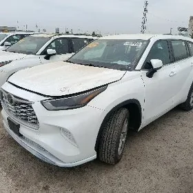 Toyota Highlander 2021