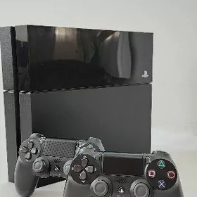 PLAYSTATION 4