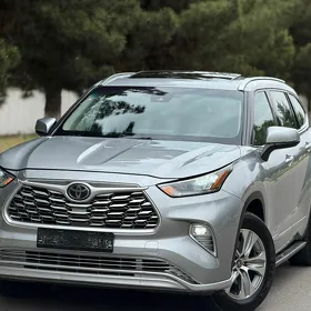 Toyota Highlander 2020