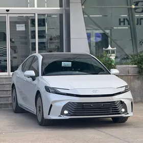 Toyota Camry 2025