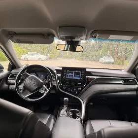 Toyota Camry 2021
