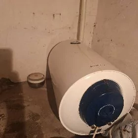 ariston 80L