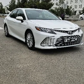 Toyota Camry 2023