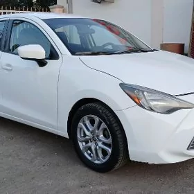 Toyota Yaris iA 2016