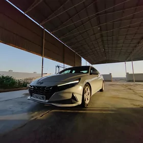 Hyundai Elantra 2021