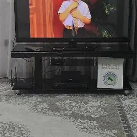 telewizor we padstafka