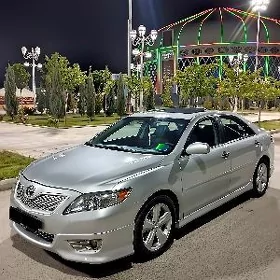 Toyota Camry 2011